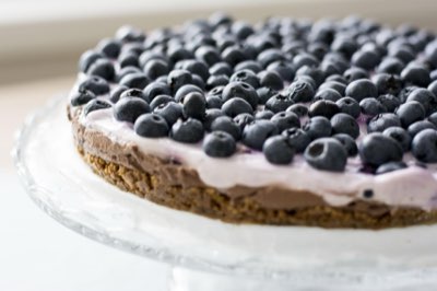 Tropisch süß: Die Kunst der Kuchenpaarung in Balis Cafés
