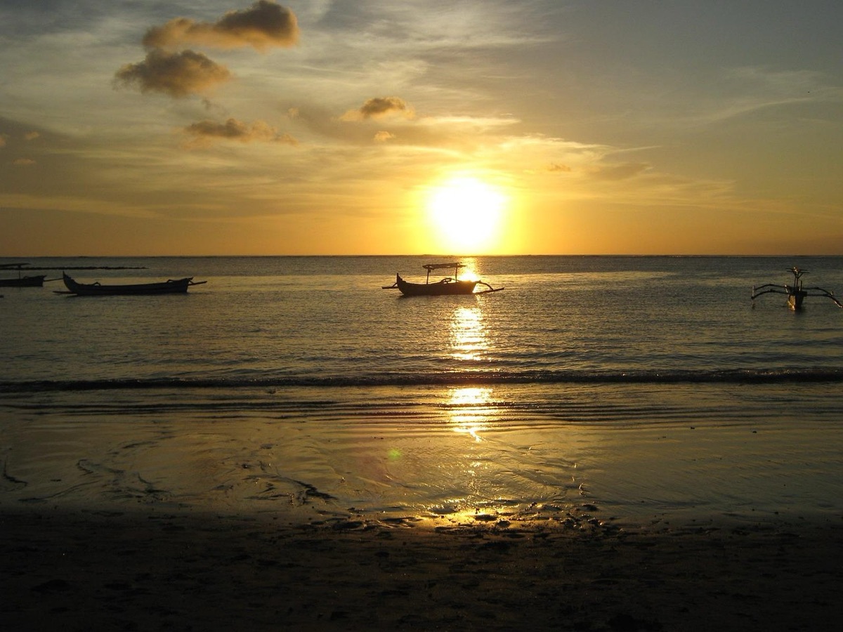 Bali Sonnenaufgang am Strand