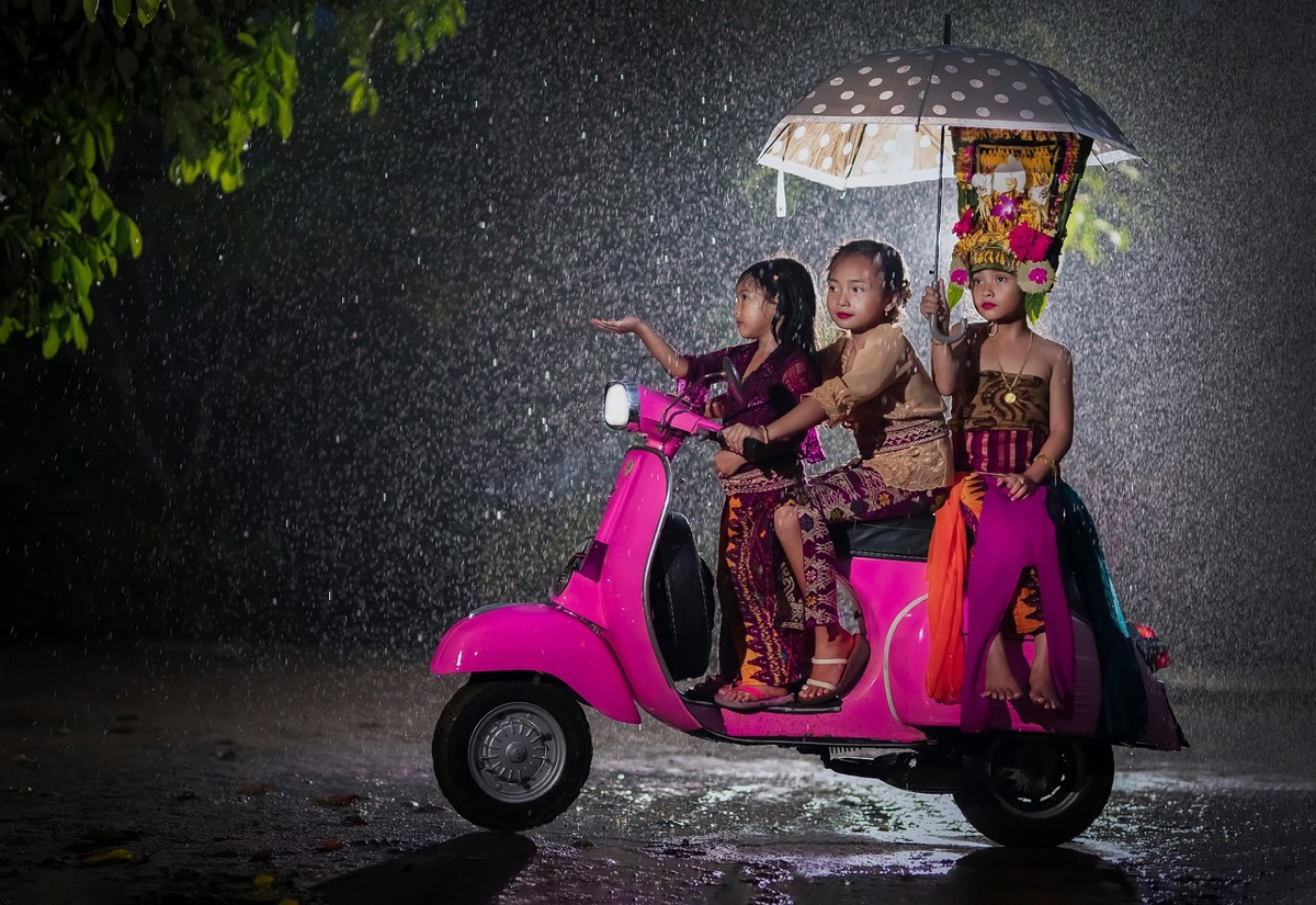 Bali local vendor with traditional clothing